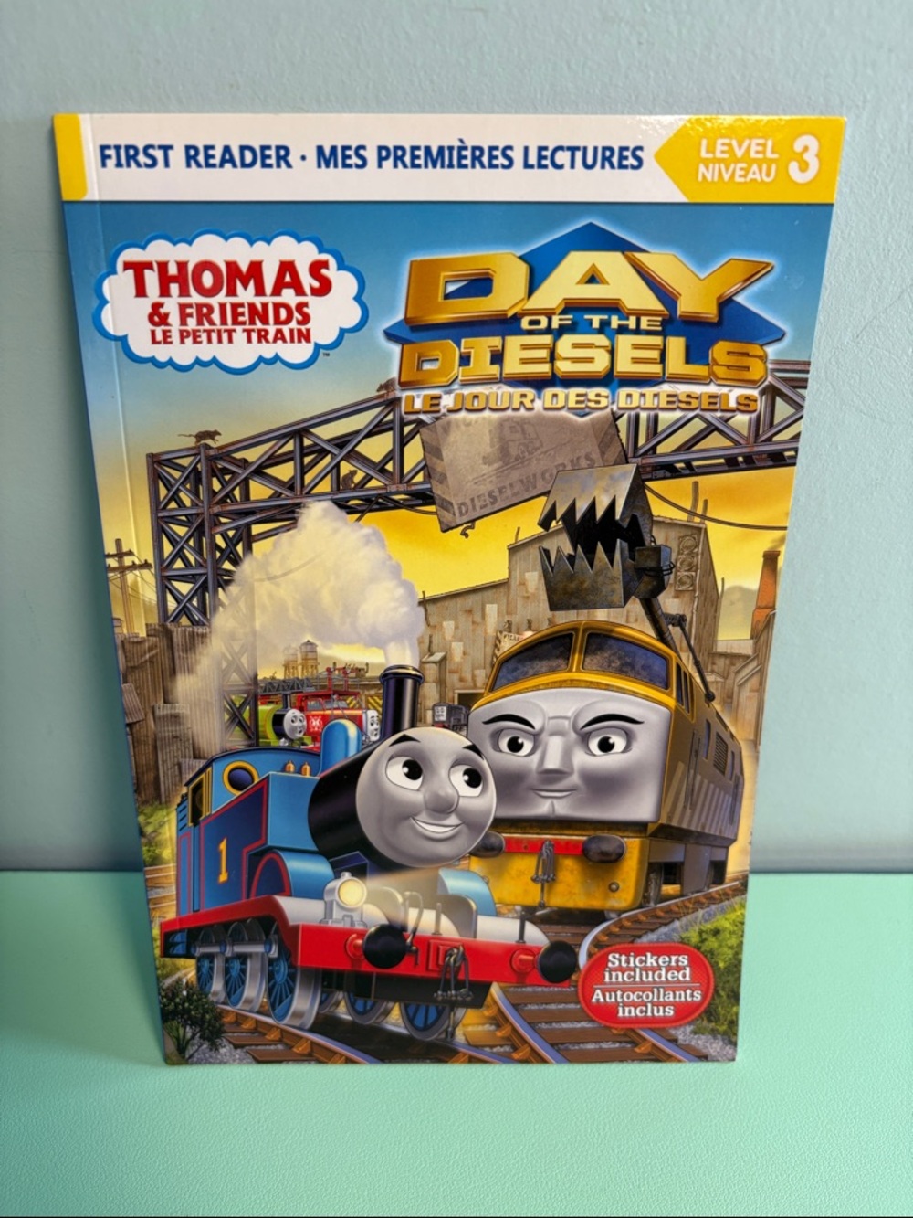 Thomas & Friends Day of the Diesels Book, First Reader Level 3, Bilingual Book